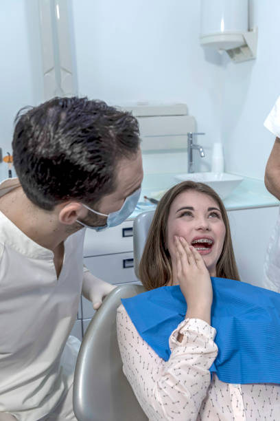 Best Emergency Tooth Extraction in Malone, FL